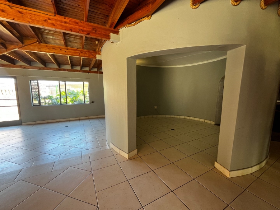To Let 4 Bedroom Property for Rent in Schoemansville North West